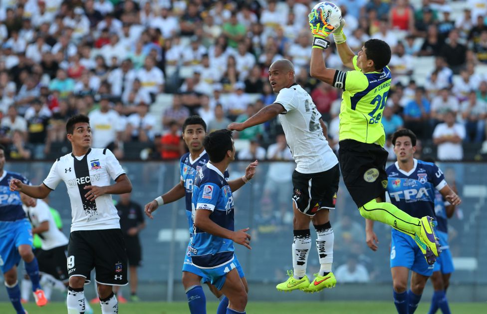 Colo-Colo frente a San Marcos en 2015