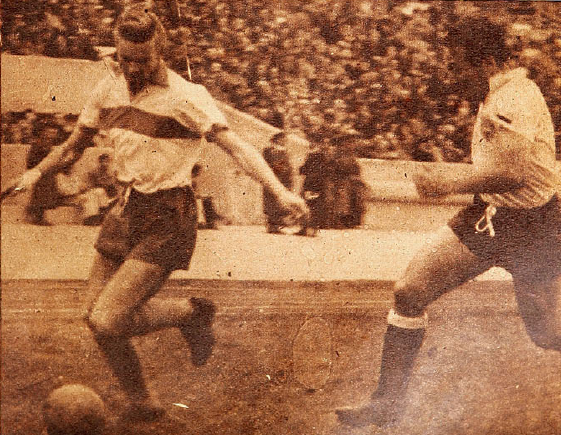 Colo-Colo frente a Católica en 1947