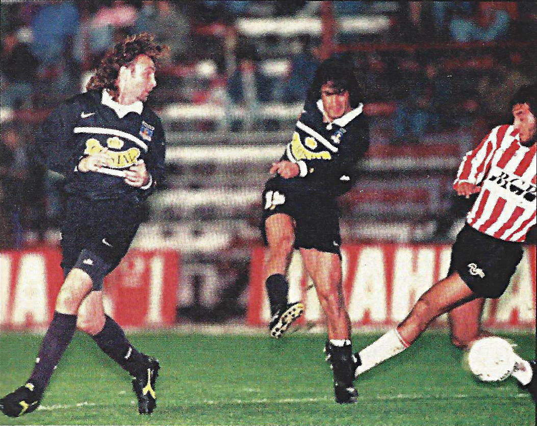 Colo-Colo frente a Estudiantes en 1996